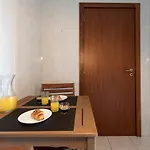Apartament Lovelystay - Homey Feeling Flat W/ Free Parking