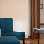 Apartament Lovelystay - Homey Feeling Flat W/ Free Parking *