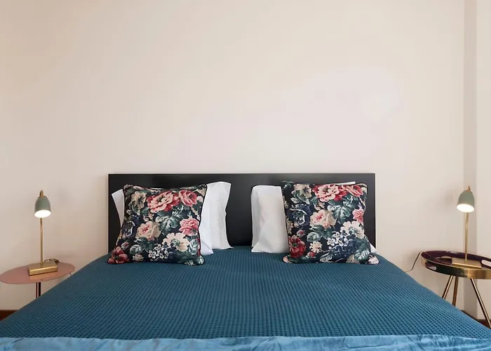 Lovelystay - Homey Feeling Flat W/ Free Parking *