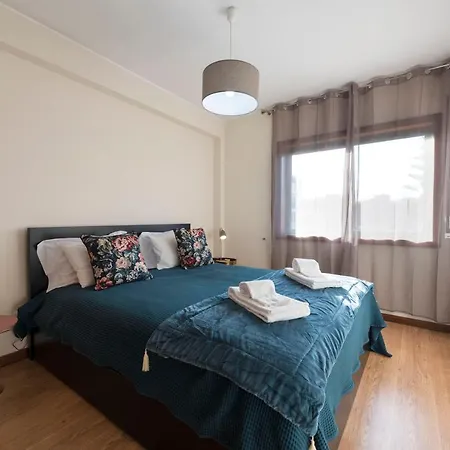 Apartment Lovelystay - Homey Feeling Flat W/ Free Parking