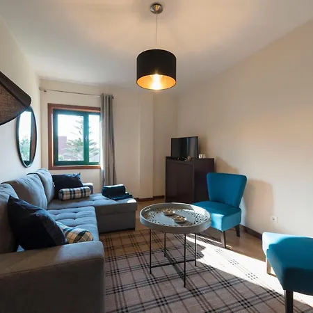Porto 1Br With Parking By Lovelystay