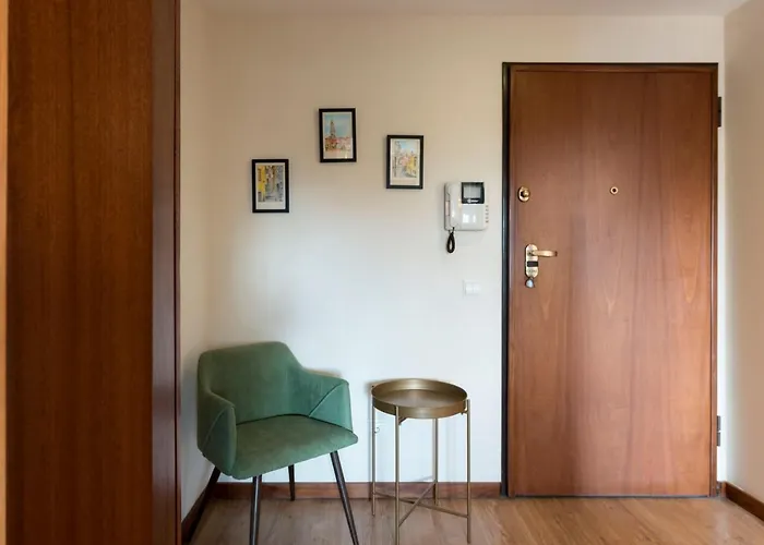 Lovelystay - Homey Feeling Flat W/ Free Parking 波尔图