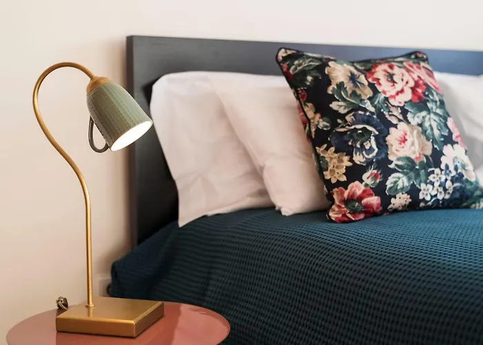 Lovelystay - Homey Feeling Flat W/ Free Parking Apartmán Porto